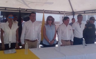 Juan Fernando Cristo, ministro del Interior, durante la visita al municipio de Los Patios. La Opinión