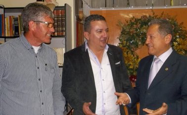 El coordinador Nacional de la L de la VUR, Julio Mendoza Salazar, se entrevistó con el notario primero de Pamplona, Ciro Caicedo. Roberto Ospino