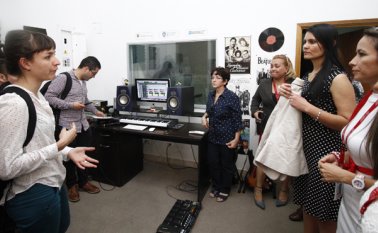 La delegación de Costa Rica hizo un recorrido por sitios de interés en Cúcuta. Uno de ellos fue el Centro de Producción de Contenidos Digitales que funciona en la Biblioteca Pública Julio Pérez Ferrero, habilitado con el apoyo del gobierno de Japón. Cortesía