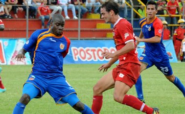 El América de Cali, tendrá que librar un duro escollo hoy en el estadio Ciro López enfrentando a Universitario de Popayán en la penúltima jornada de los cuadrangulares del Torneo de la B, el cual de ganar estaría acariciando su retorno a la Primera A. Colprensa
