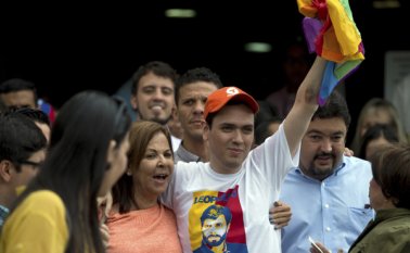 Amnistía Internacional aplaudió su liberación e indicó en un comunicado que esta excarcelación "debe marcar un cambio profundo en el abordaje del gobierno a la disidencia y la libertad de expresión". AP