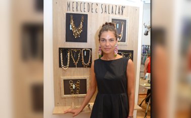Mercedes Salazar visitó la tienda Idilio en el centro comercial Unicentro, en la que tiene su colección. Rodrigo Sandoval