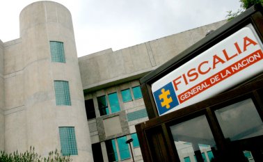 La Fiscalía General de la Nación le imputó los delitos de concierto para delinquir, constreñimiento al sufragante, corrupción de sufragante y peculado por apropiación. Colprensa