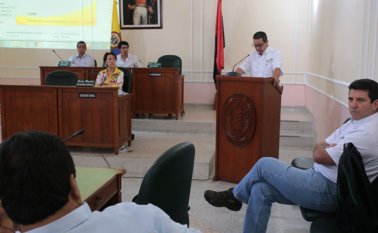 Los ganaderos reunidos ayer en la Asamblea indicaron que el contrabando sigue afectando la comercialización y mantiene alerta a las autoridades sanitarias porque genera un riesgo de propagación de enfermedades como la fiebre aftosa. César Obando