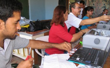 Los beneficiarios de esta decisión serán los niños menores de 14 años, quienes con el registro pueden acceder a salud y educación. Archivo