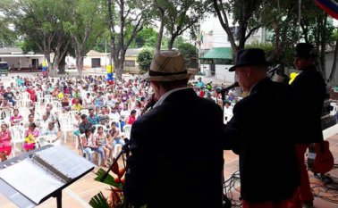 Al casco urbano de San Cayetano asistieron abuelos de todos los corregimientos y veredas. Cortesía