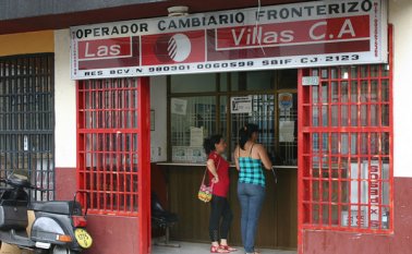 De acuerdo con el gobernador del táchira, José Gregorio Vielma Mora, es necesario abrir casas de cambio en San Antonio y Ureña, pero venezolanas. Archivo