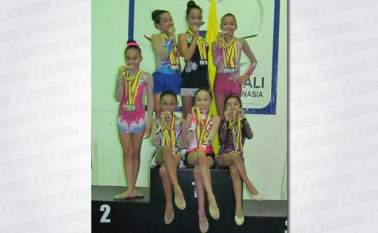 El equipo femenino de gimnasia rítmica que dirigen los entrenadores Leidy Manrique y Giovanni Quintero, tuvieron una destacada presentación en la Copa Internacional de Gimnasia que se disputa por estos día en Cali. Cortesía