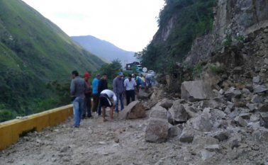 Un derrumbe se registra en la carretera Ocaña-Cúcuta.
La Opinión