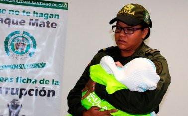 La bebé que había sido raptada en el centro de Cali fue rescatada por la Policía en el barrio Mariano Ramos, suroriente de la ciudad. El País