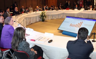 La ministra del Trabajo, Clara López, convocó la próxima sesión para el lunes 12 de diciembre. Colprensa