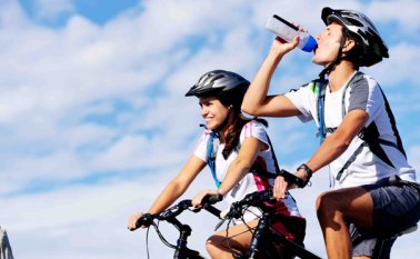 Es importante beber líquidos antes de iniciar el ejercicio. Internet | Referencial