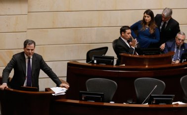 La refrendación del acuerdo de paz por parte del Congreso suscitó un amplio debate frente a la legalidad o no de esta acción. Archivo