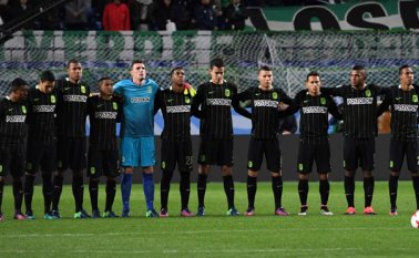 Los jugadores, no obstante, admitieron otros errores. "Si hubiésemos tenido un poco de eficacia hubiésemos ganado el partido", aseguró Díaz. AFP