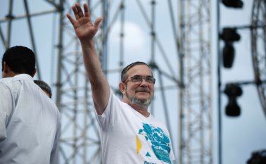 En la iniciativa se plantea que podrán designar un delegado ante el Consejo Nacional Electoral, "quien tendrá voz pero no voto, y podrá participar en las deliberaciones de esa corporación por dos periodos". Colprensa