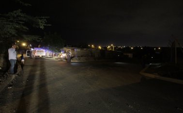 Cuando los ocupantes de la camioneta se movilizaban por este sector del barrio Simón Bolívar fueron atacados a disparos. Cristian Herrera