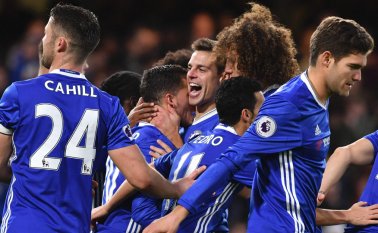 Con esta victoria, el equipo suma 46 puntos y aventaja en 7 unidades a Manchester City y en 9 al Liverpool. AFP