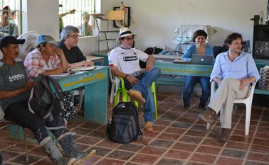 El pasado 6 y 7 de diciembre, delegados del Gobierno y las Farc estuvieron reunidos en Caño Indio para definir aspectos de la zona veredal, pero después de largas jornadas de trabajo no fue posible un acuerdo sobre el principal obstáculo: la sustitución de los cultivos ilícitos. Archivo La Opinión