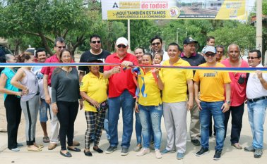 Antes de terminar el año el alcalde César Rojas inauguró 600 calles que se pavimentaron en el marco del programa comunidad - gobierno, beneficiando a 16 mil familias. En total se han entregado 65 kilómetros de vías pavimentadas. Colprensa
