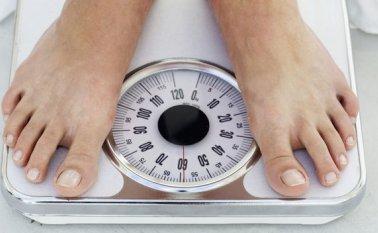 Tomar la decisión de perder peso, cambiar de estilo de vida y volverse más saludable es un gran paso. Es fundamental hacer un compromiso con usted. Internet | Referencial