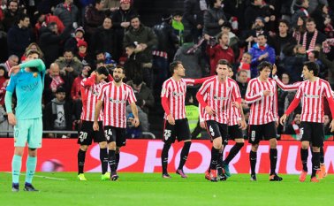 Aritz Aduriz (minuto 25) e Iñaki Williams (28), anotaron los goles del Athletic. AFP