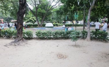 En el parque Libertador se restaurará la emblemática fuente en forma de bola. Además se sembrarán especies nativas. Obando
