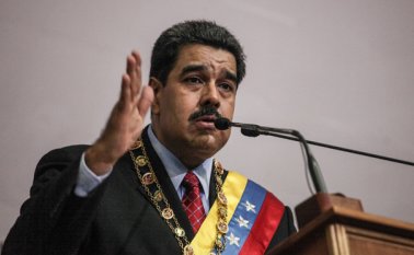 "Aténganse a las consecuencias del llamado al golpe de Estado que la pandilla aprobó ayer en la Asamblea Nacional", dijo Maduro al activar este martes un "comando antigolpe" integrado por figuras que se autoproclaman chavistas radicales. Archivo