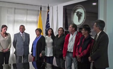 La hijastra de Merchán, Olga Casallas señala que él estaba afectado por las diligencias en las que había sido interrogado, según dice la familiar, en una carta el vigilante expresó que no quería volver a la cárcel, luego de permanecer cinco años en prisión por un caso relacionado al tráfico de estupefacientes. Colprensa