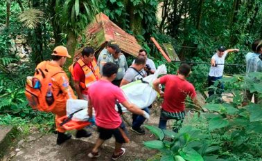 Ya son nueve las víctimas mortales tras el desplome del puente colgante. Colprensa