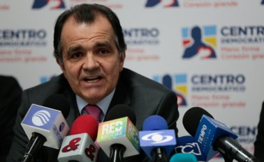 La Fiscalía establece que tras los interrogatorios se puede indagar que no hay elementos para inferir que el político haya tratado de “desprestigiar” el proceso de paz. Colprensa