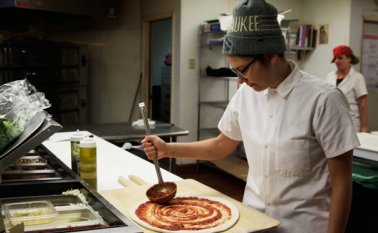 Los ‘millennials’ viven peor que su padres cuando estos tenían su edad, a pesar de tener un mayor nivel de estudios. Archivo