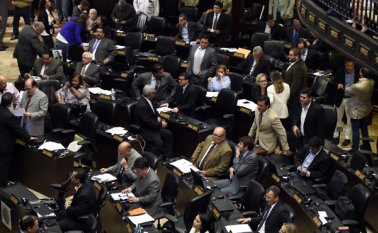 El máximo tribunal de justicia declaró en desacato al Legislativo, y considera que sus decisiones son nulas por haber juramentado a tres diputados opositores cuya elección fue suspendida a raíz de una denuncia de fraude del chavismo. Archivo