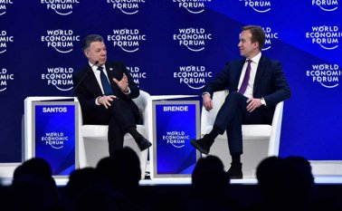 En el foro económico mundial (wwe) de Davos, el presidente Juan Manuel Santos Calderón, invitó a los empresarios a invertir en Colombia. El primer mandatario participó en el foro ‘Invirtiendo en Paz’. Cortesía
