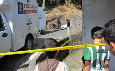 Las autoridades de Policía del Magdalena, al igual que la alcaldía de El Banco, están estudiando la posibilidad de ofrecer una millonaria recompensa a la persona o personas que entreguen información sobre los autores de la masacre. Colprensa