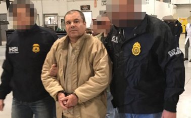 La agencia antidrogas DEA llevó en avión a Guzmán desde la fronteriza Ciudad Juárez a Nueva York el jueves por la tarde, de acuerdo con las autoridades federales. AFP