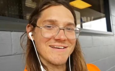 Baumer había recaudado más de 14.000 dólare Tomada de Internet