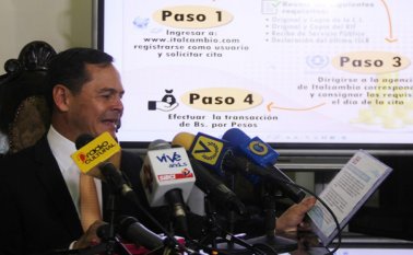 Vielma Mora aseguró que las casas de cambio, en el marco de la ofensiva económica, son una  medida que pretende “contrarrestar la ilegalidad que se ha venido fomentando desde la hermana república de Colombia a través de la famosa resolución 8 del año 2000”. Cortesía