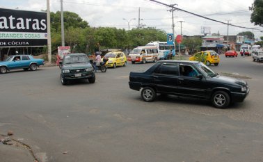 En el sector de Cuatro Vientos, rumbo a La Libertad, se proyecta un gran deprimido que acabará con los trancones que a diario se presentan allí. Archivo La Opinión