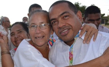 El día de su posesión, el alcalde de Riohacha, Fabio David Velásquez Rivadeneira, se comprometió a trabajar por la comunidad, pero como sus antecesores le echó mano a los recursos del Estado y en el marco de la investigación que se adelanta fue detenido por las irregularidades en la celebración de contratos de alimentación escolar. Cortesía