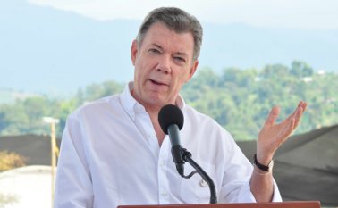 El presidente Juan Manuel Santos le recordó al vicepresidente German Vargas Lleras y la canciller, María Ángela Holguín, que ambos tienen que obrar de acuerdo a sus fueros. El mandatario les hizo un llamado al respeto en cualquier comunicación con cualquier país y en cualquier circunstancia.. Colprensa