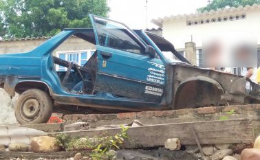 La Policía encontró el carro Renault 9 en el barrio Simón Bolívar. Cortesía