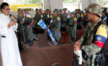En la parroquia santa maría un grupo de guerrilleros de las Farc estuvieron en misa en donde escucharon  la homilía de los padres dominicos. Mario Franco