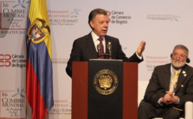 En la xvi cumbre mundial de Premios Nobel de la Paz, el presidente de Colombia Juan Manuel Santos, señaló que los principios alcanzados para mantener o alcanzar la paz, deben rodar por el mundo y garantizar el camino de todas las naciones. Colprensa