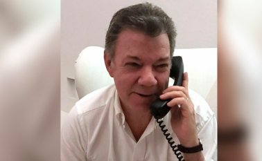 Juan Manuel Santos, presidente de Colombia, en charla telefónica con el presidente de Estados Unidos. Presidencia de la República