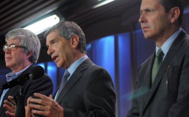 Eduardo Díaz, director de la Agencia para la Sustitución de Cultivos Ilícitos, afirmó que la instrucción es acelerar el proceso y resaltó que hay zonas en donde se ha avanzado mucho en cuanto a los acuerdos con la comunidad. Colprensa