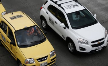 La Procuraduría pide a la Corte que no se pronuncie al respecto pero, en todo caso, señala que el Plan de Desarrollo no se está refiriendo exclusivamente a los taxis de lujo. Colprensa