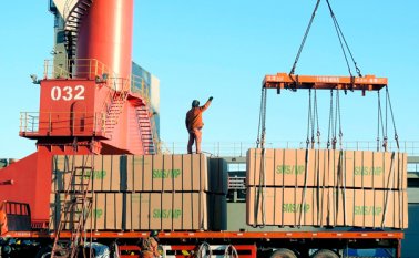 En diciembre se destacó un aumento en la importación de maquinaria y herramientas para la agricultura, lo que indica que el sector agrícola busca mejorar su competitividad. Archivo