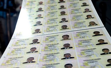 La Corte dejó la norma como está, pero la condicionó para que se entienda que sí es posible más de un cambio en casos que tienen que ver con la identidad de género. Colprensa