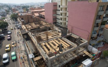 La llegada de hoteles de marca internacional y la apertura de establecimientos de comercios hicieron que el área construida en estos dos segmentos creciera en 2016. Juan Pablo Cohen