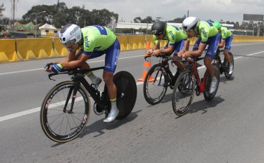 El equipo Medellín inder se adjudicó la primera medalla en los Campeonatos Nacionales de Ruta que comenzaron ayer en Bogotá. Los paisas se adueñaron de la medalla de oro. Colprensa